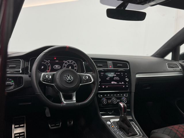Volkswagen Golf Volkswagen Golf GTI TCR 2.0 TSI 213kW(290CV) DSG
