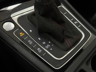 Volkswagen Golf Volkswagen Golf GTI TCR 2.0 TSI 213kW(290CV) DSG