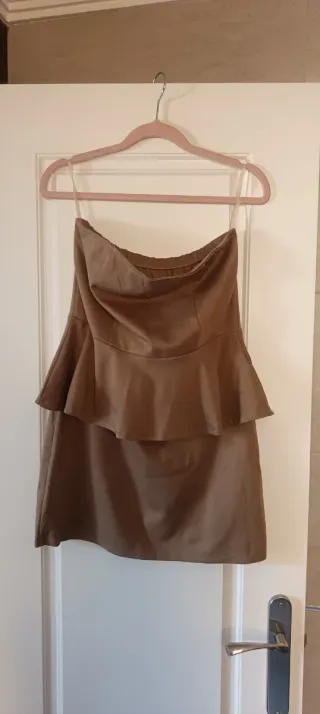 Vestido beige con volante talla L