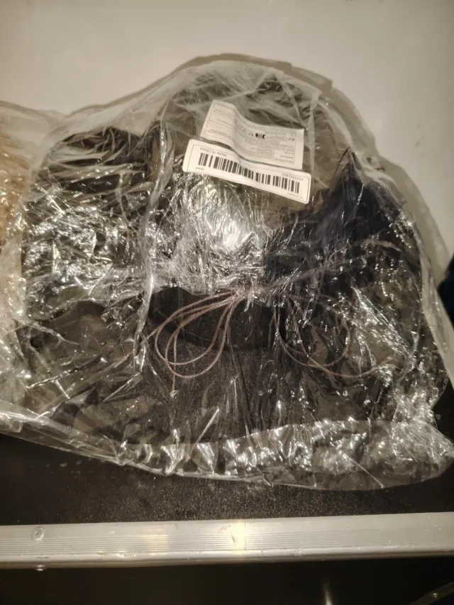 Sombrero estilo cowboy beige y negro