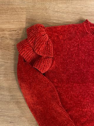 Jersey rojo con volantes