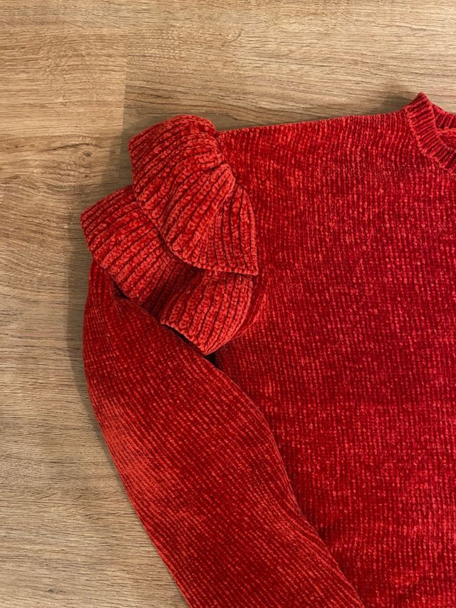 Jersey rojo con volantes