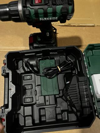 Atornillador taladro Parkside 20V completo