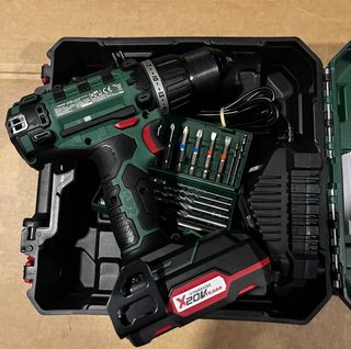 Atornillador taladro Parkside 20V completo