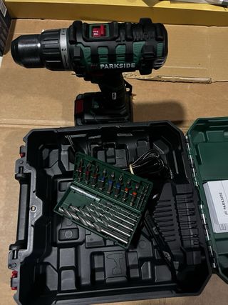 Atornillador taladro Parkside 20V completo