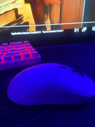 Ratón Gaming Blanco y Morado