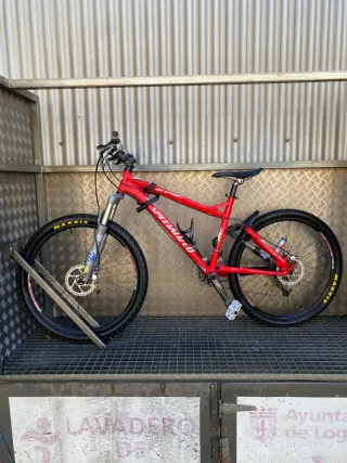 Bicicleta Specialized MTB Roja