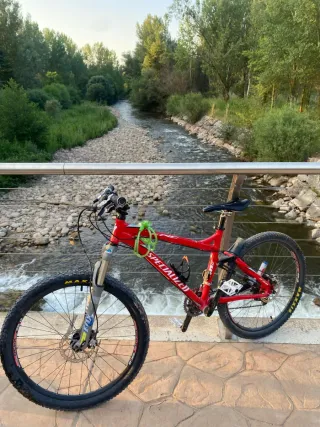 Bicicleta Specialized MTB Roja