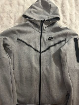 Chaqueta Nike Gris con Cremallera
