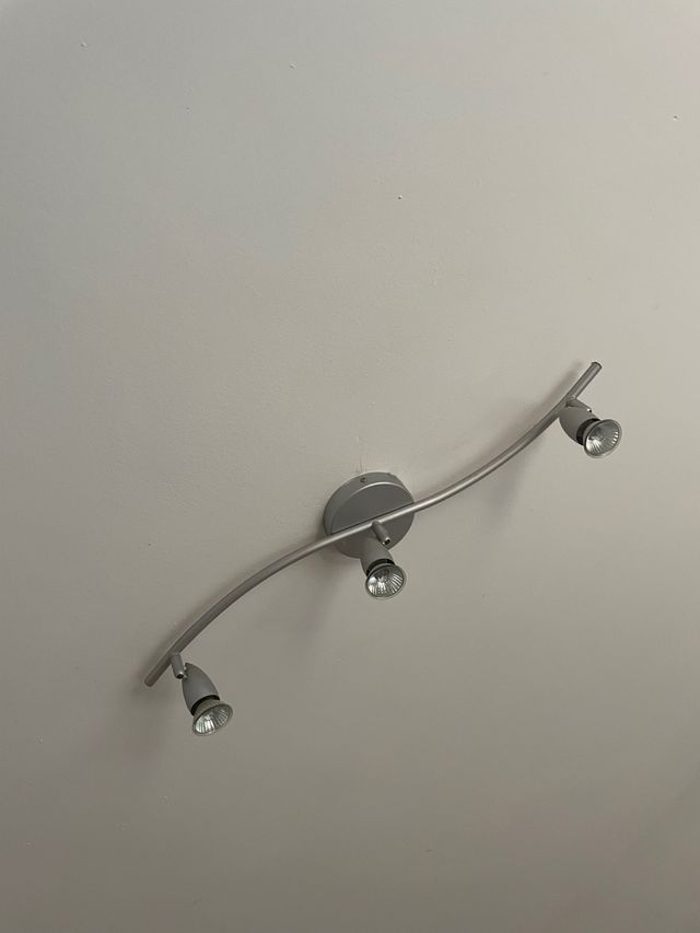 Lámpara de techo moderna plateada