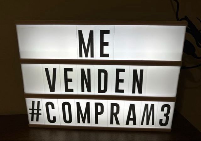 Caja de Luz LED con Letras y Números