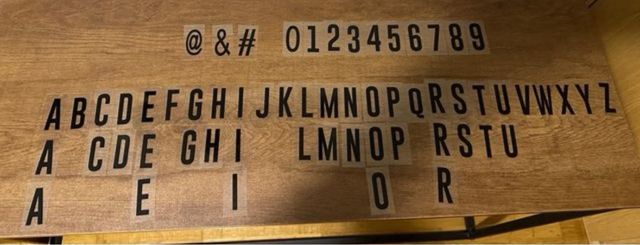 Caja de Luz LED con Letras y Números