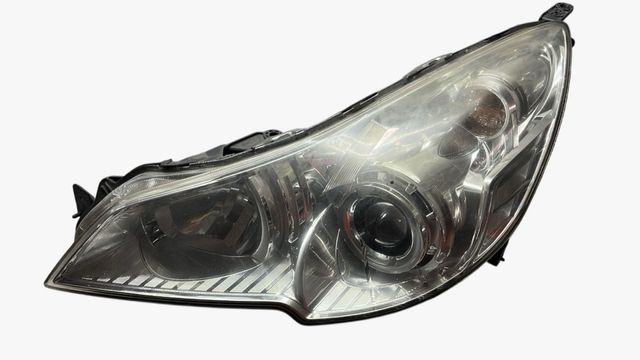 Faro Izquierdo Subaru Outback 2009