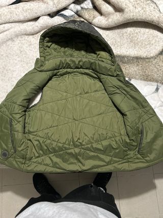 Chaleco reversible camuflaje con capucha