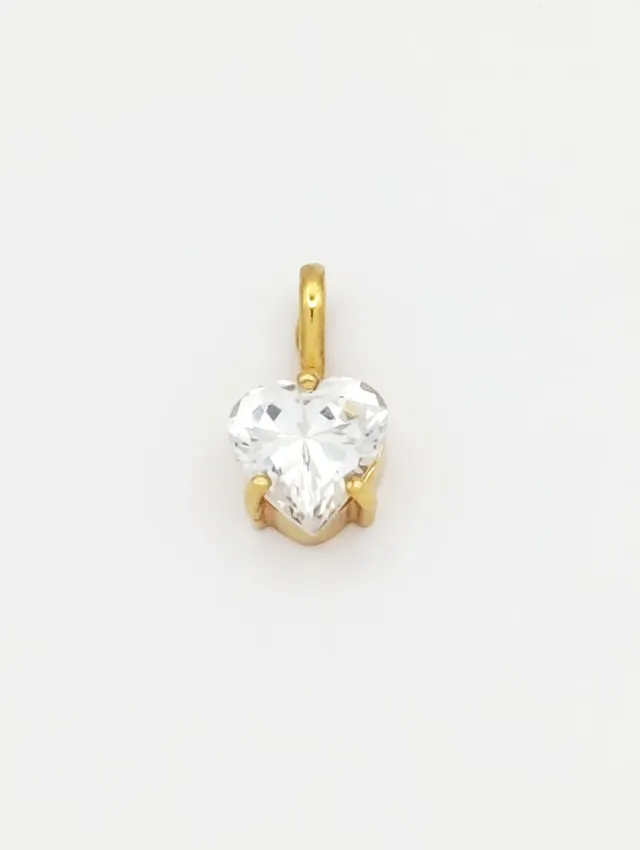 Colgante de Oro 18k con circonita de corazón.