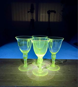 Copitas de vidrio de uranio (años 1930–1940).