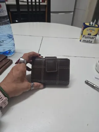 Cartera de piel cuero pequeña