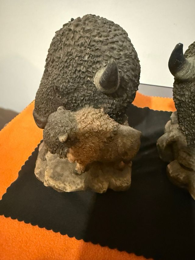 Figuras de búfalos (2 unidades)