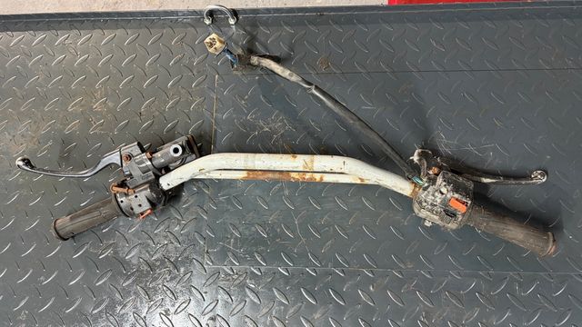 Guiador Aprilia RX50 com Comandos