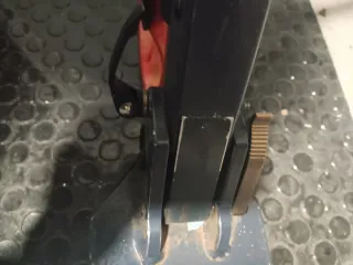 Patinete gris y naranja