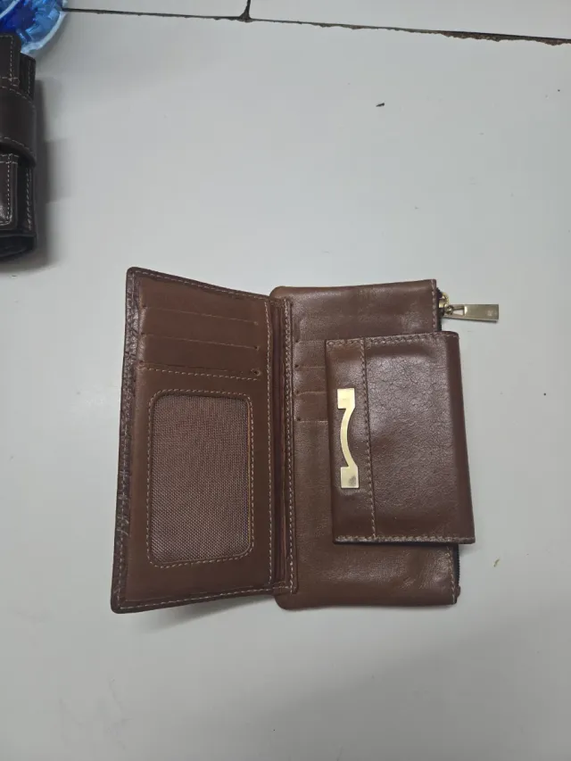 Cartera de cuero mediana marrón