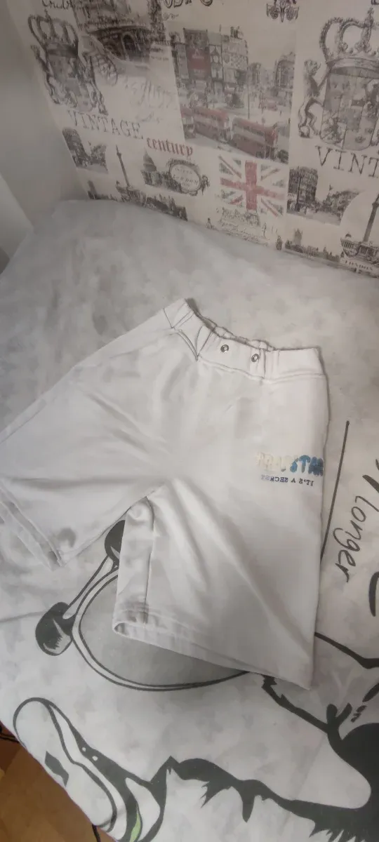 Pantalón corto blanco trapstard