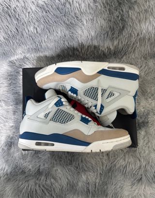 Air Jordan 4 Retro Military Blue