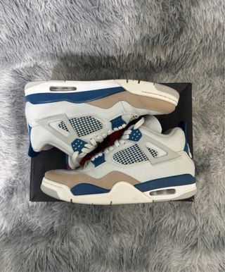 Air Jordan 4 Retro Military Blue