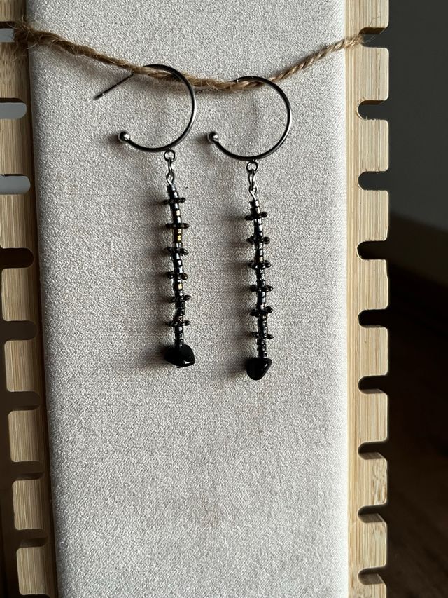 Pendientes artesanos con argolla acero y mineral