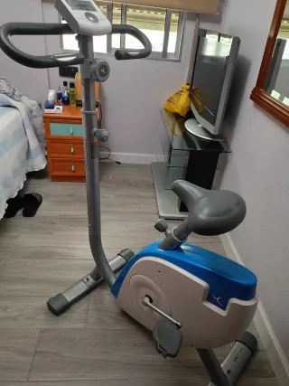 Bicicleta Estática Azul y Gris