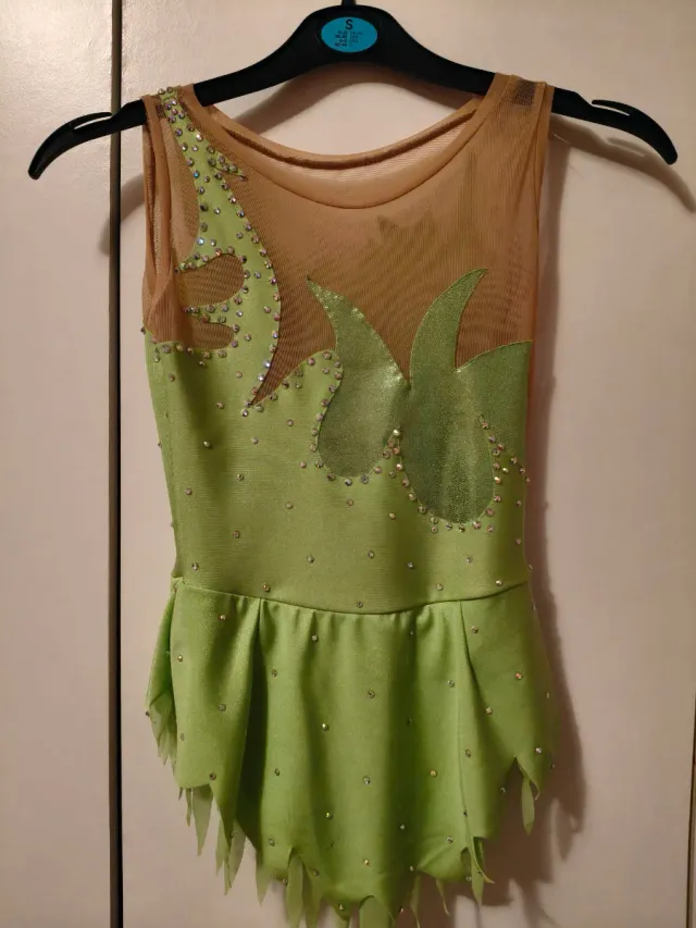 Maillot Gimnasia  Verde Brillante niñas a mano