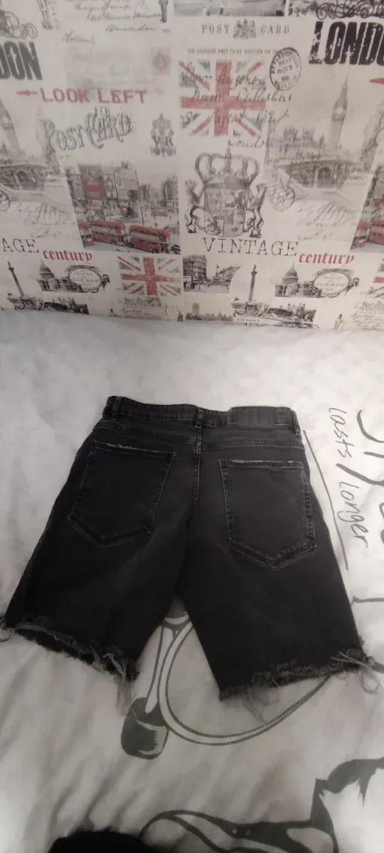 Pantalón tejano negro desgastado Talla:38