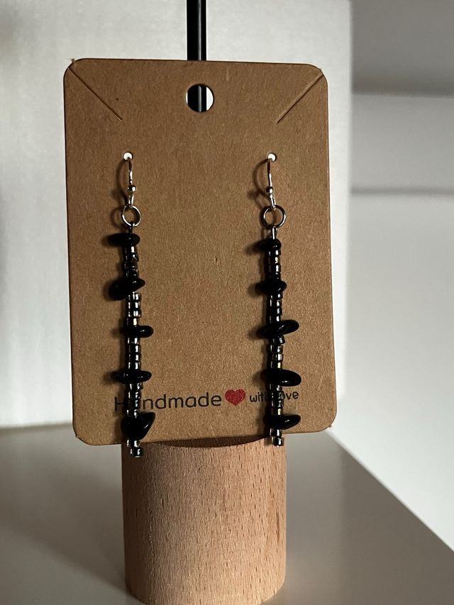 Pendientes artesanales con chips ónix