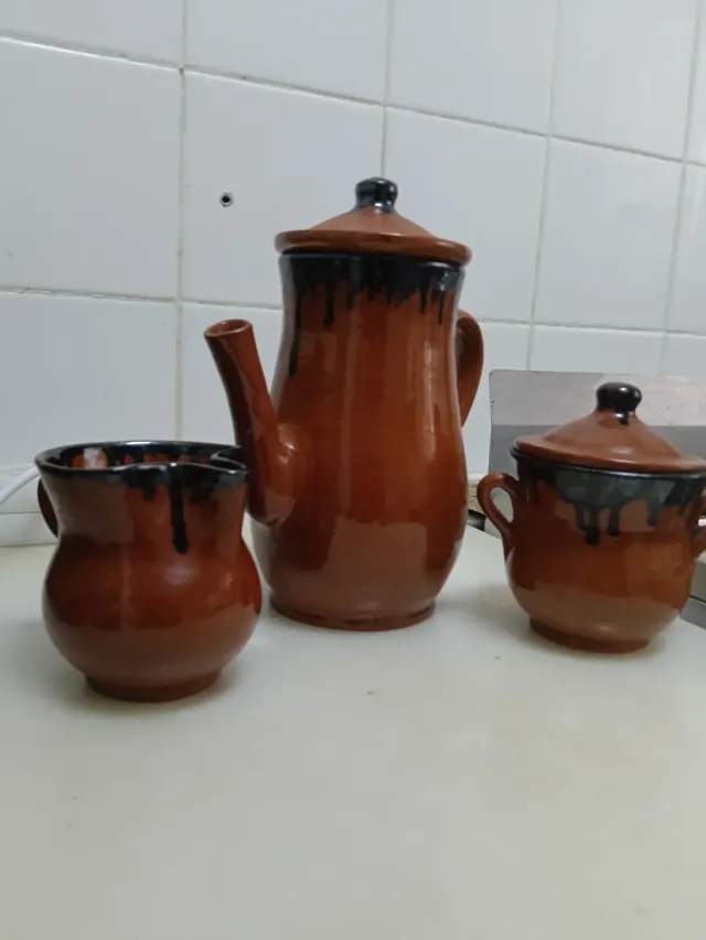 Juego de café de barro