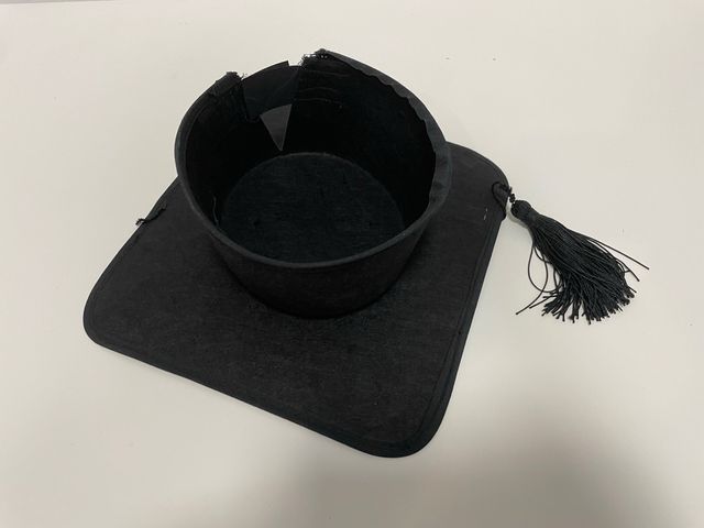 Birrete graduación infantil negro