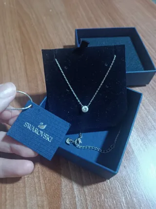 Collar Swarovski plateado