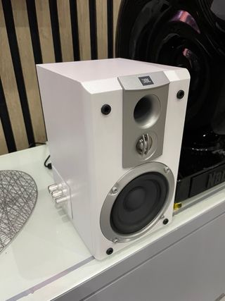 Altavoces JBL Activos Bluetooth Blancos