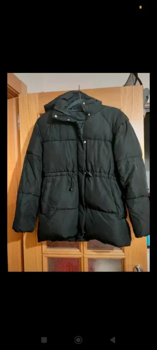 Anorak acolchado con capucha