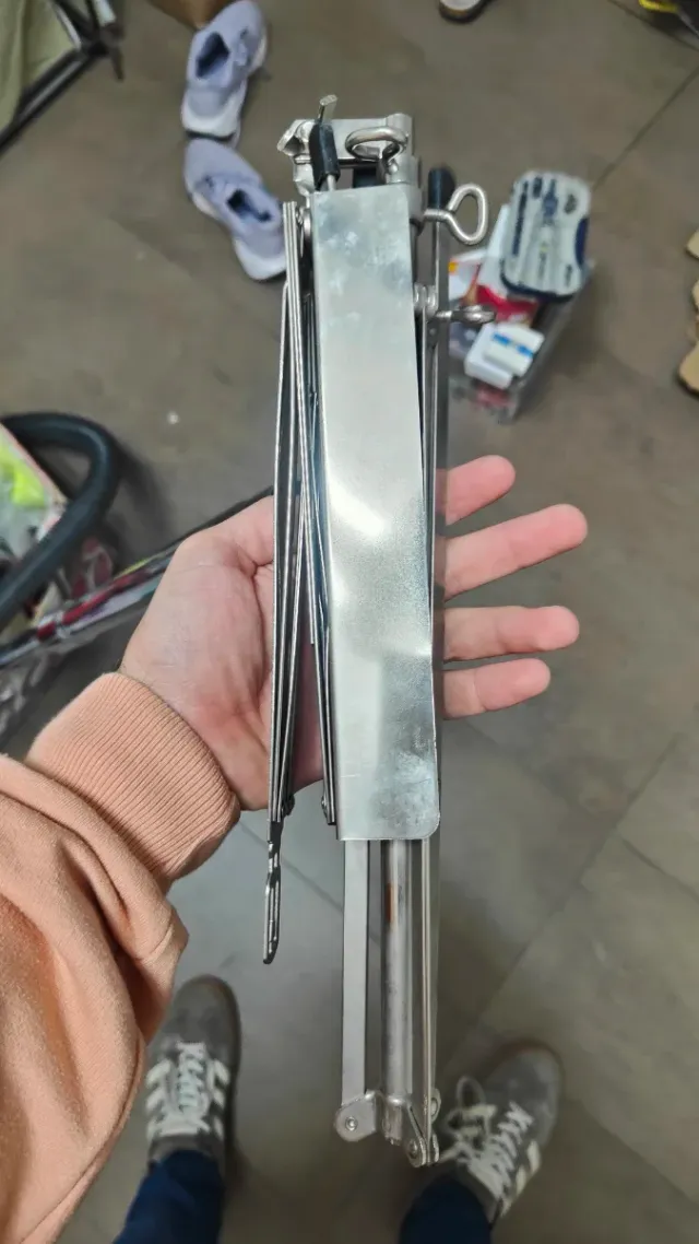 Atril de música metálico plegable