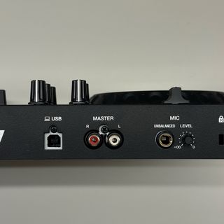 Pioneer DJ DDJ-REV1 – Serato DJ – impecable