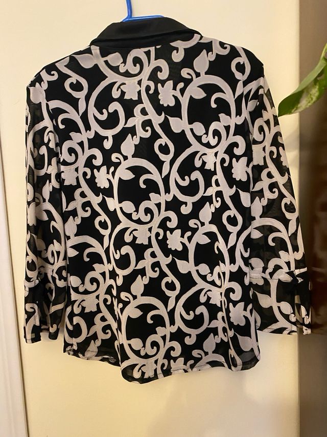 Camisa BEREL negra con estampado blanco