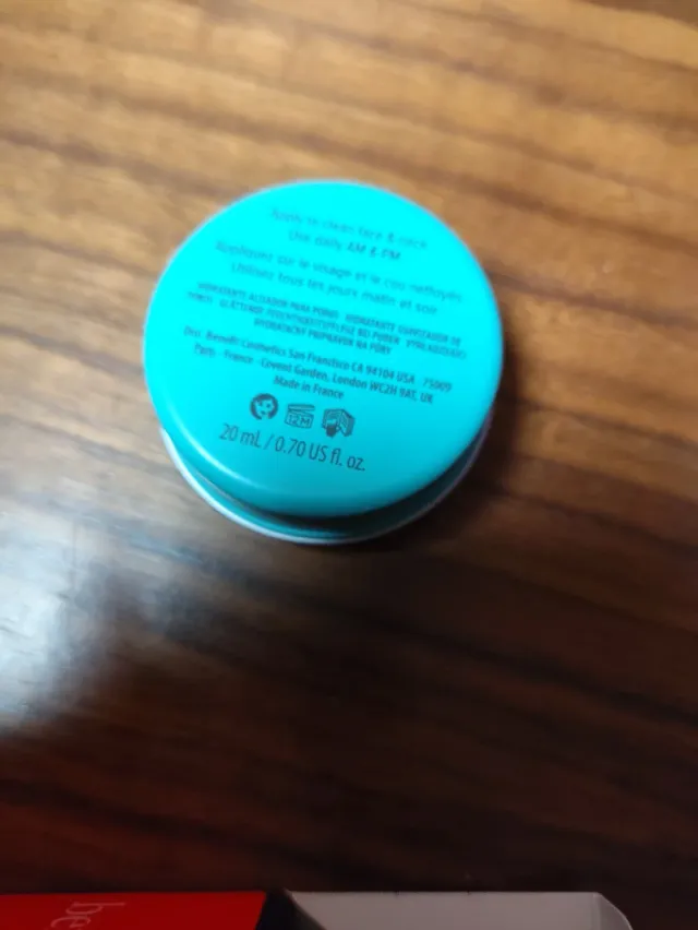 The POREfessional Smoth sip benefit