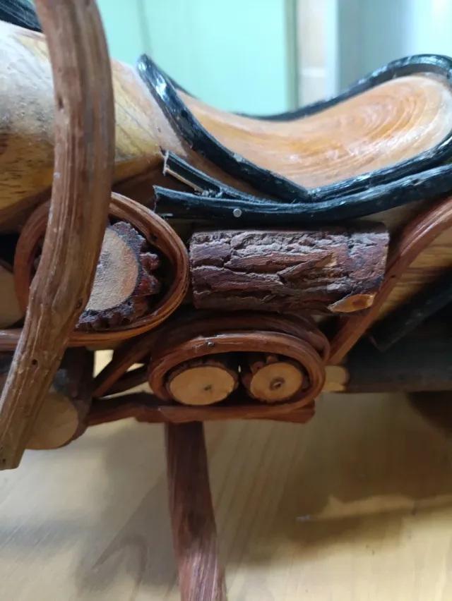 Moto decorativa in legno
