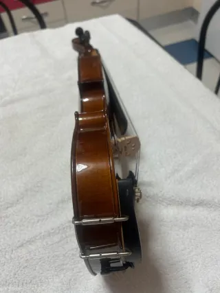 Violín marca Cremona