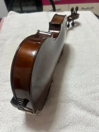 Violín marca Cremona