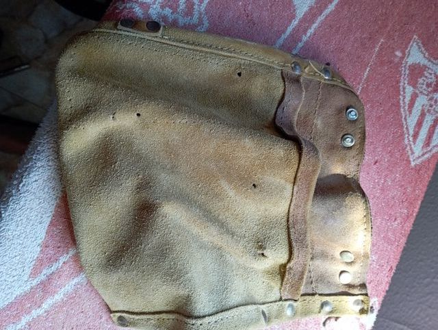 Bolso encofrador de cuero