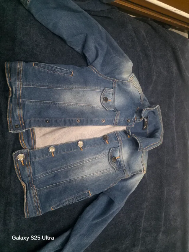 3 abrigos niño T4, T5, T6