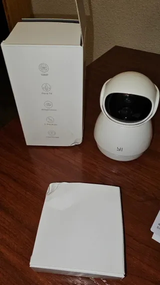 Cámara Vigilancia wifi YI Dome Guard Giratoria