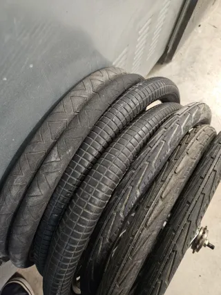 Rueda trasera 20 con cubierta