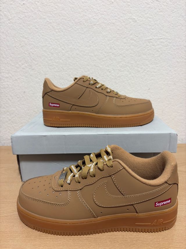 Nike Air Force 1 x Supreme Marrones Talla 39
